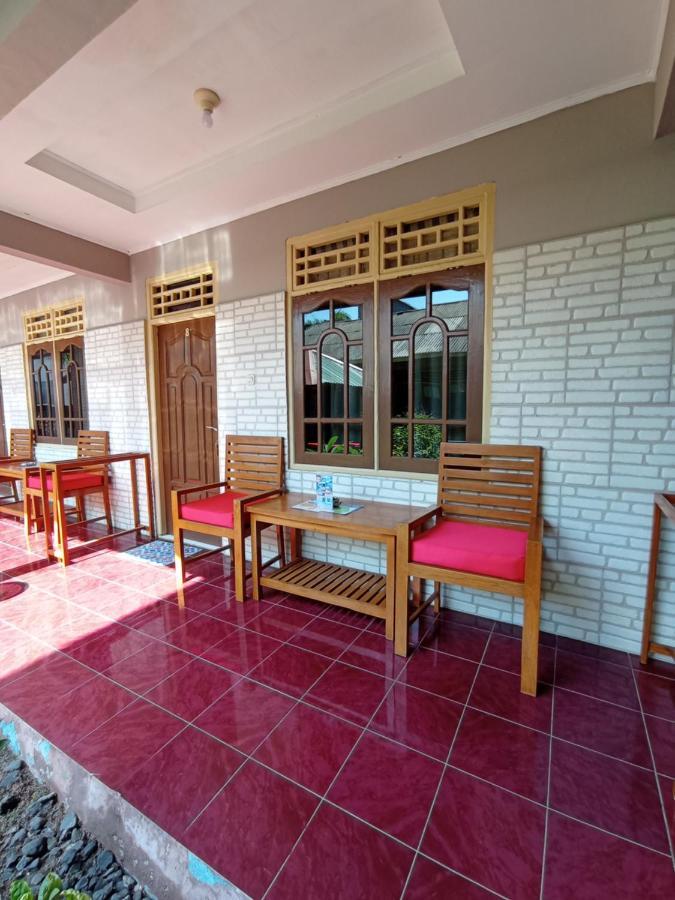 Lita Homestay *