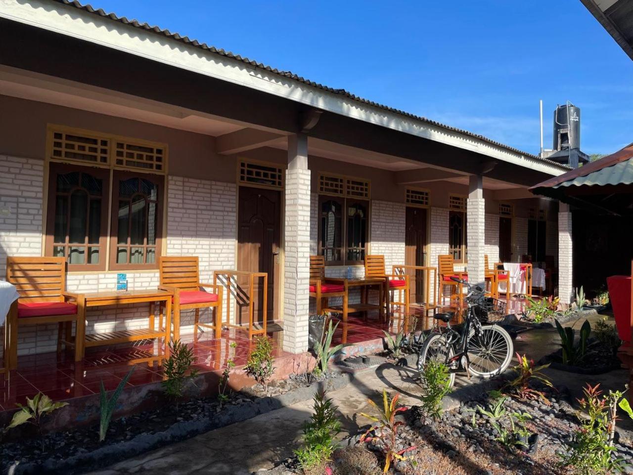 Lita Homestay *